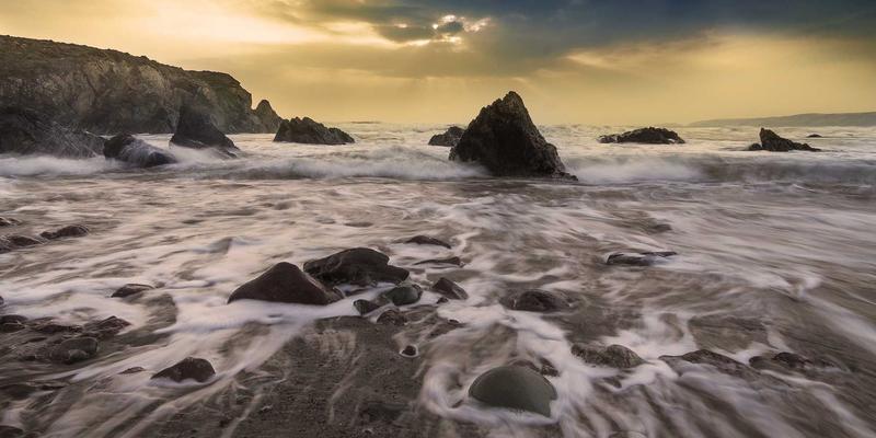 反向交易90策略解析：如何在外汇与股票市场中捕捉趋势反转