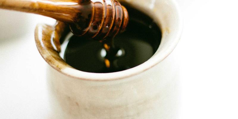 投资分析新视角：基于期权未平仓量极端集中的反向交易策略，以美股科技巨头为例